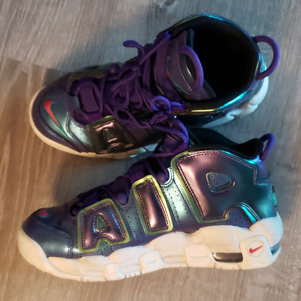 2018 Nike Air More Uptempo 'Iridescent Purple'